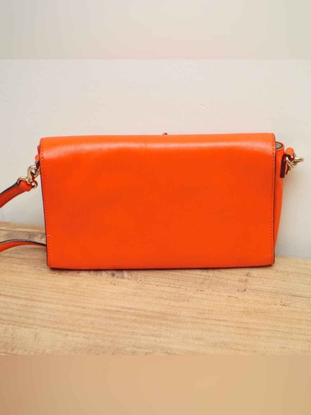 Kate Spade Orange Leather Turnlock Flap Crossbody Cream Trim silver Hardware - Picture 2 of 14
